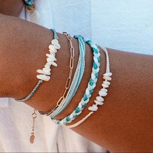 Brand New - MOTHER OF PEARL SHELL CHIP BRACELET